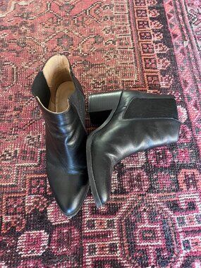 Nisolo Size 8.5 ankle boots